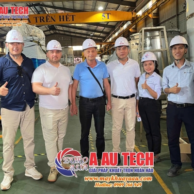 Khách hàng doanh nghiệp tham quan nhà máy sản xuất bồn công nghiệp Á Âu: Minh chứng cho chất lượng và uy tín