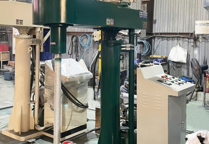 Máy khuấy sơn công nghiệp Á Âu – Nâng cao năng suất, bền vững