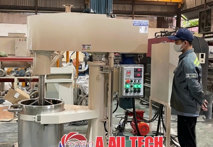 Vì sao doanh nghiệp nên đầu tư máy khuấy pha hóa chất thay cho khuấy thủ công?