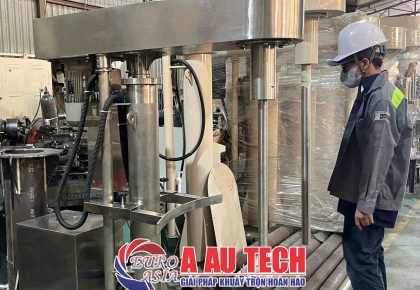 Ứng dụng máy khuấy sơn inox chống ăn mòn trong sản xuất sơn