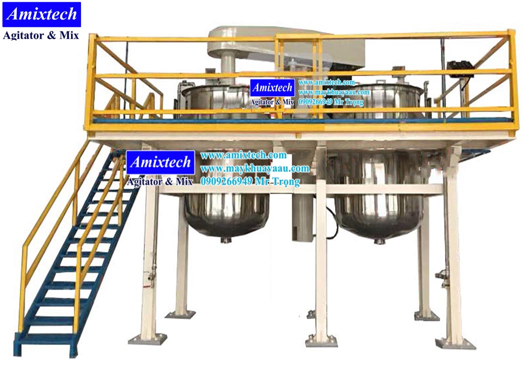 Máy khuấy sàn thao tác