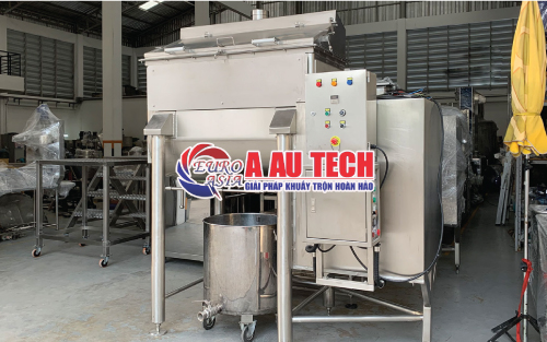 Máy trộn nằm ngang