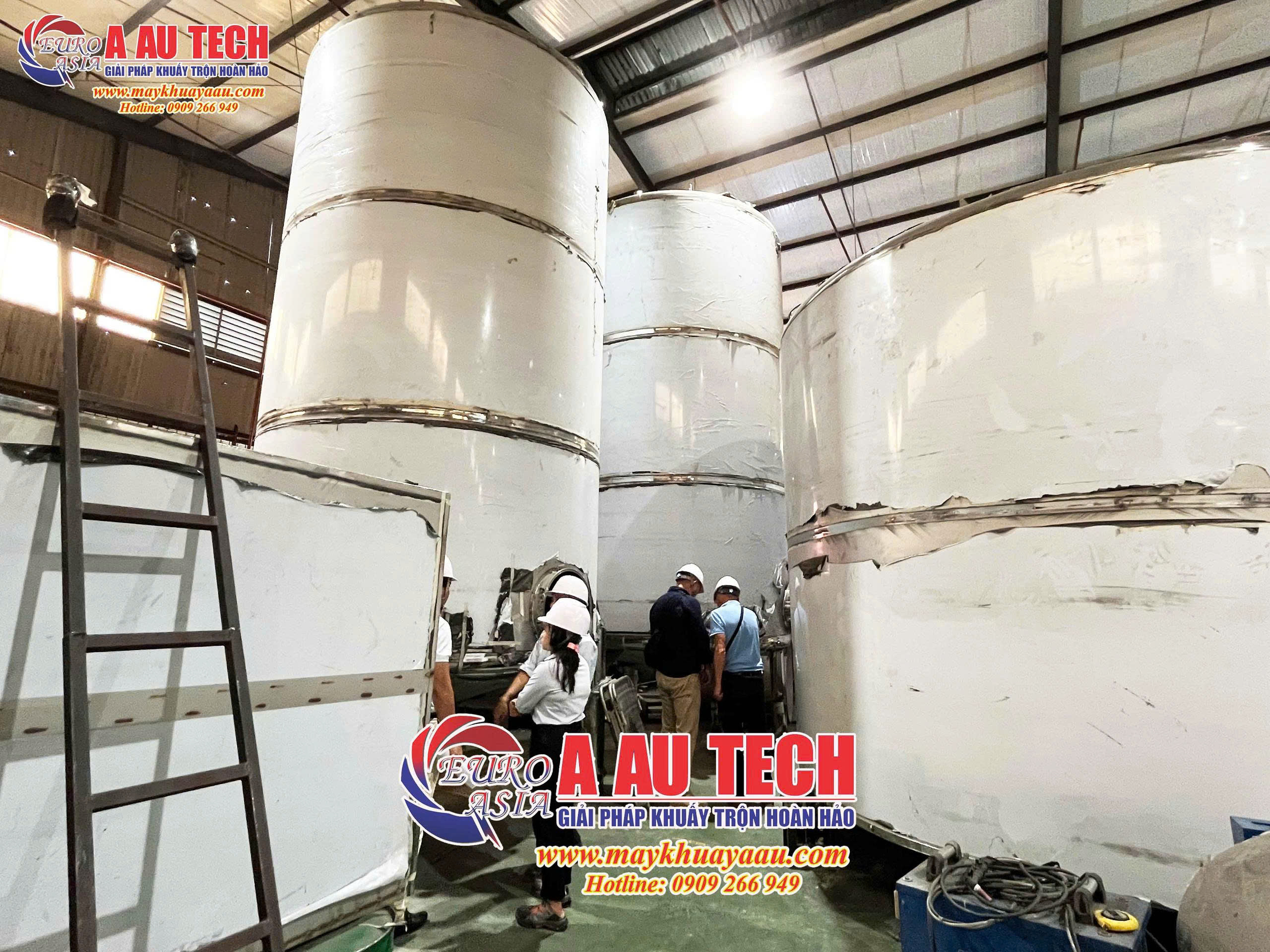 khach-hang-tham-quan-xuong-gia-cong-silo-5