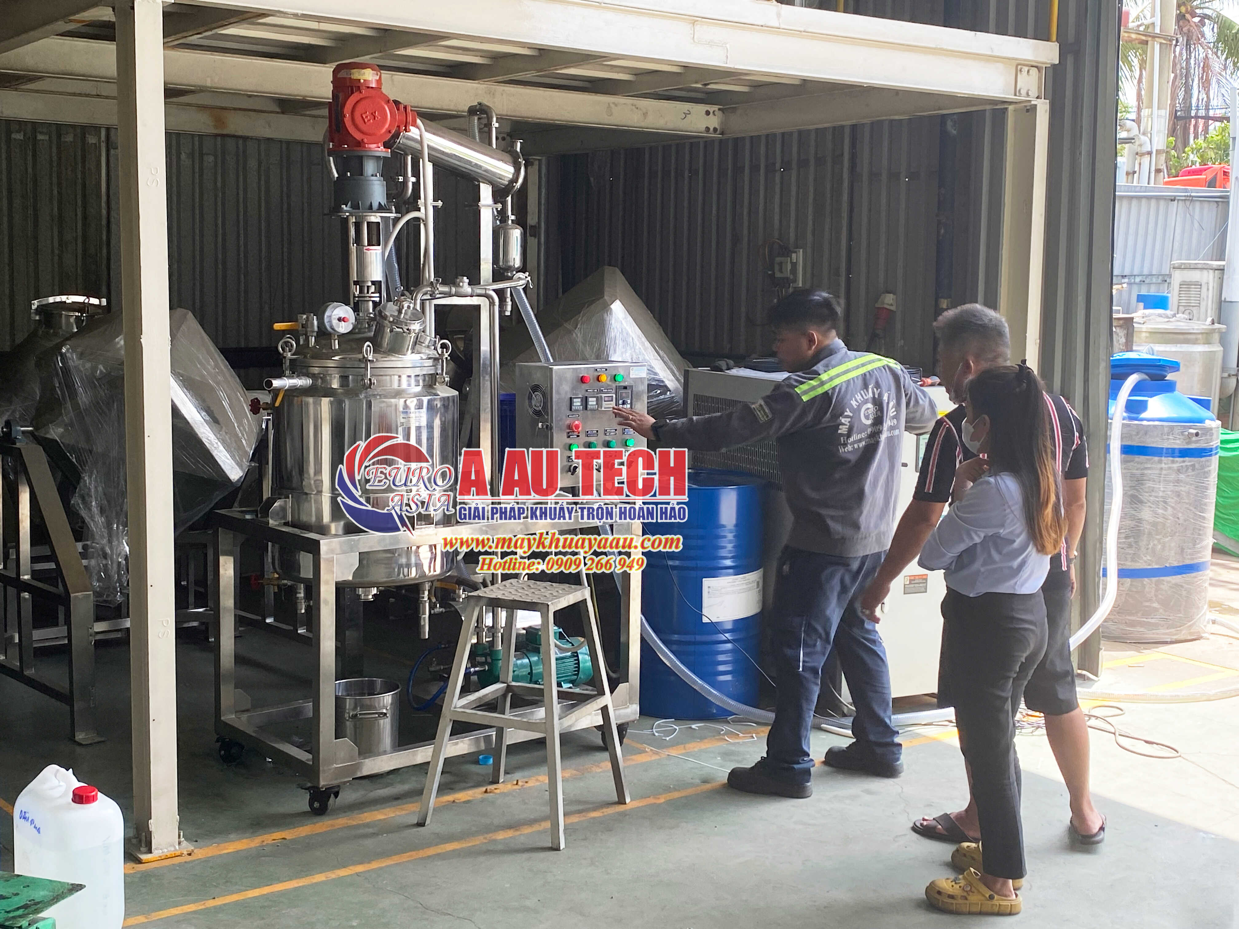 Bồn khuấy gia nhiệt kèm condenser