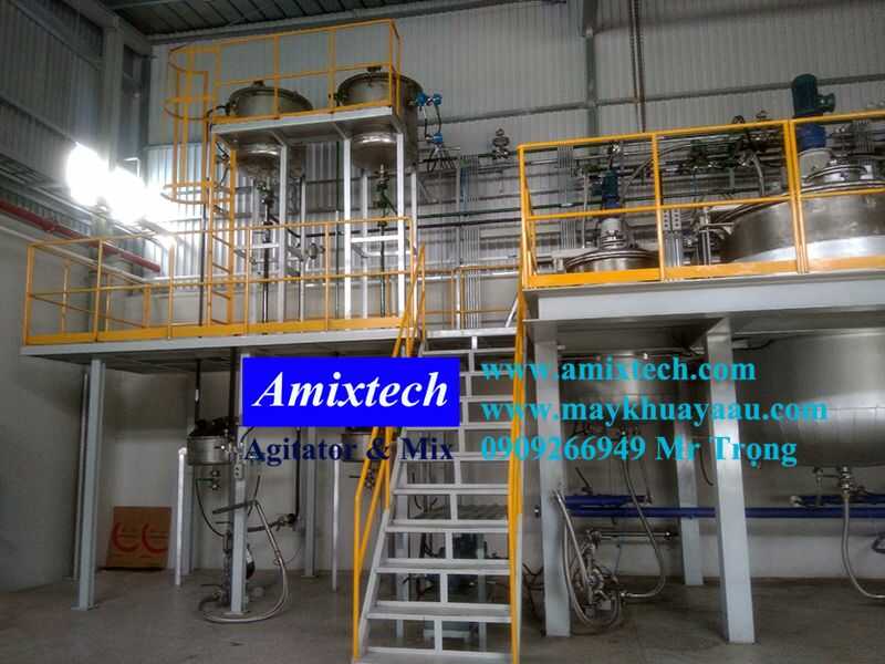 Bồn khuấy trên sàn thao tác