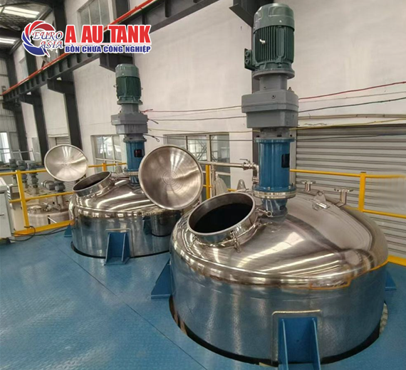 bon khuay phan bon lap tren san thao tac 2