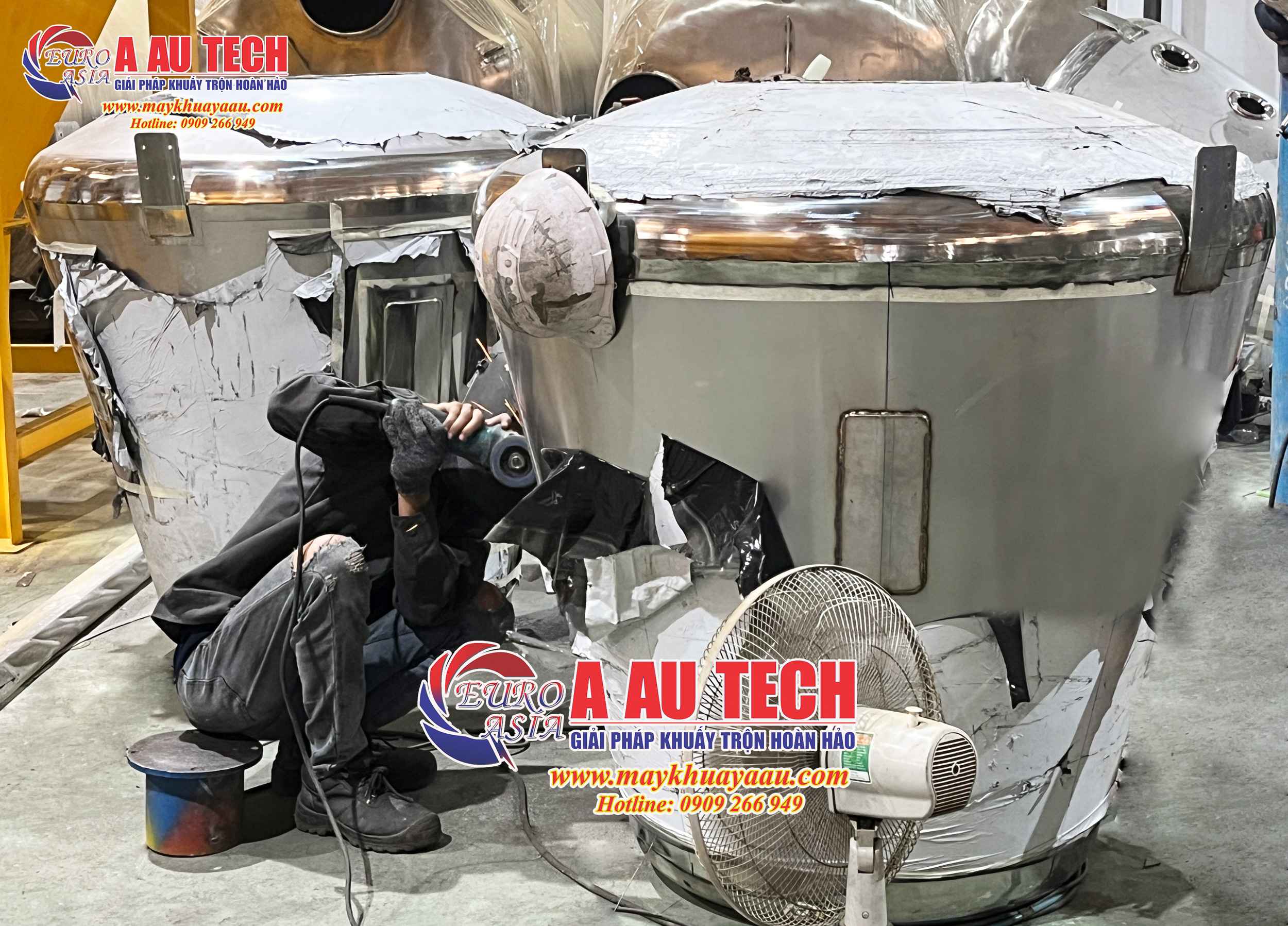 Gia cong bon khuay inox