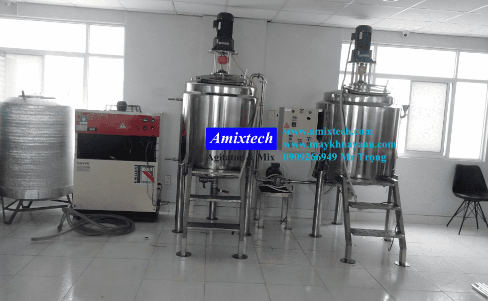 Bồn khuấy có sàn thao tác