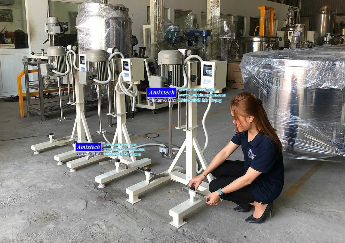 máy khuấy hóa chất 5 lít