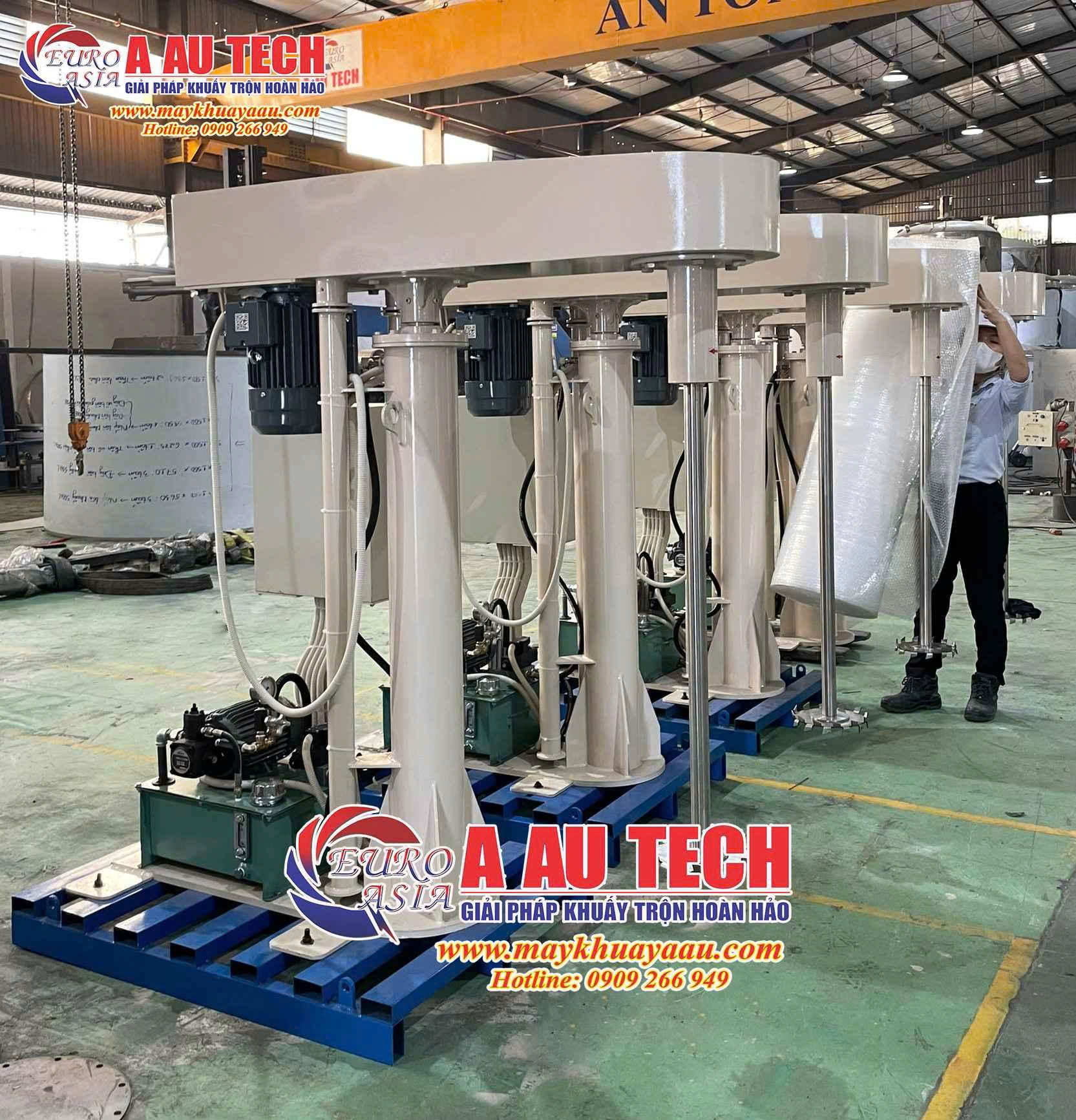 xuat-xuong-don-hang-may-khuay-son