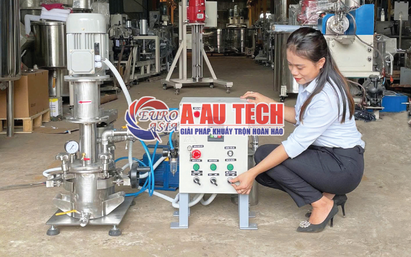 Máy khuấy thí nghiệm hút chân không