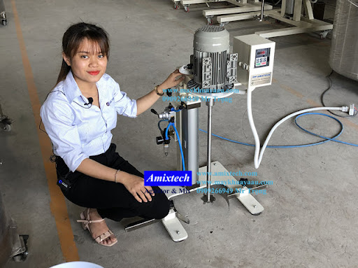 Máy khuấy nâng hạ tự động