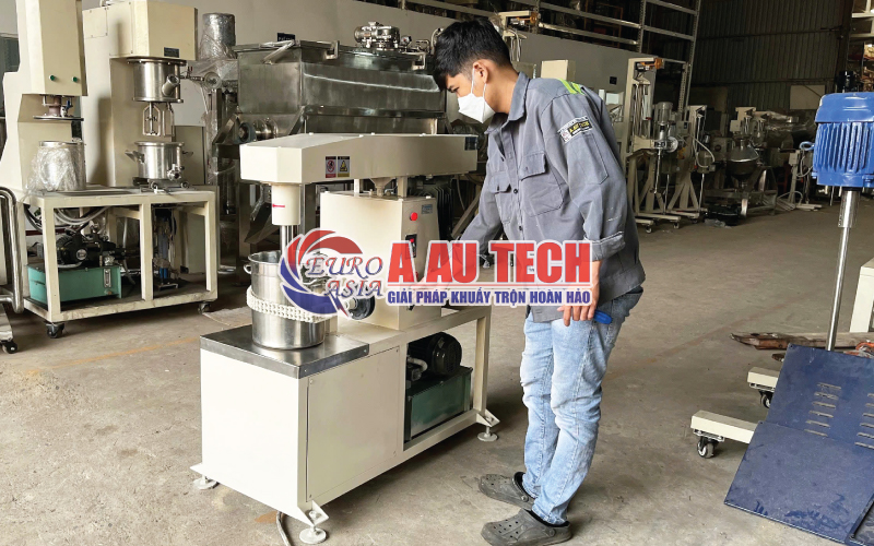 máy khuấy thí nghiệm nâng hạ thủy lực