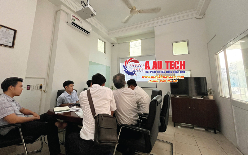 Máy khuấy Á Âu