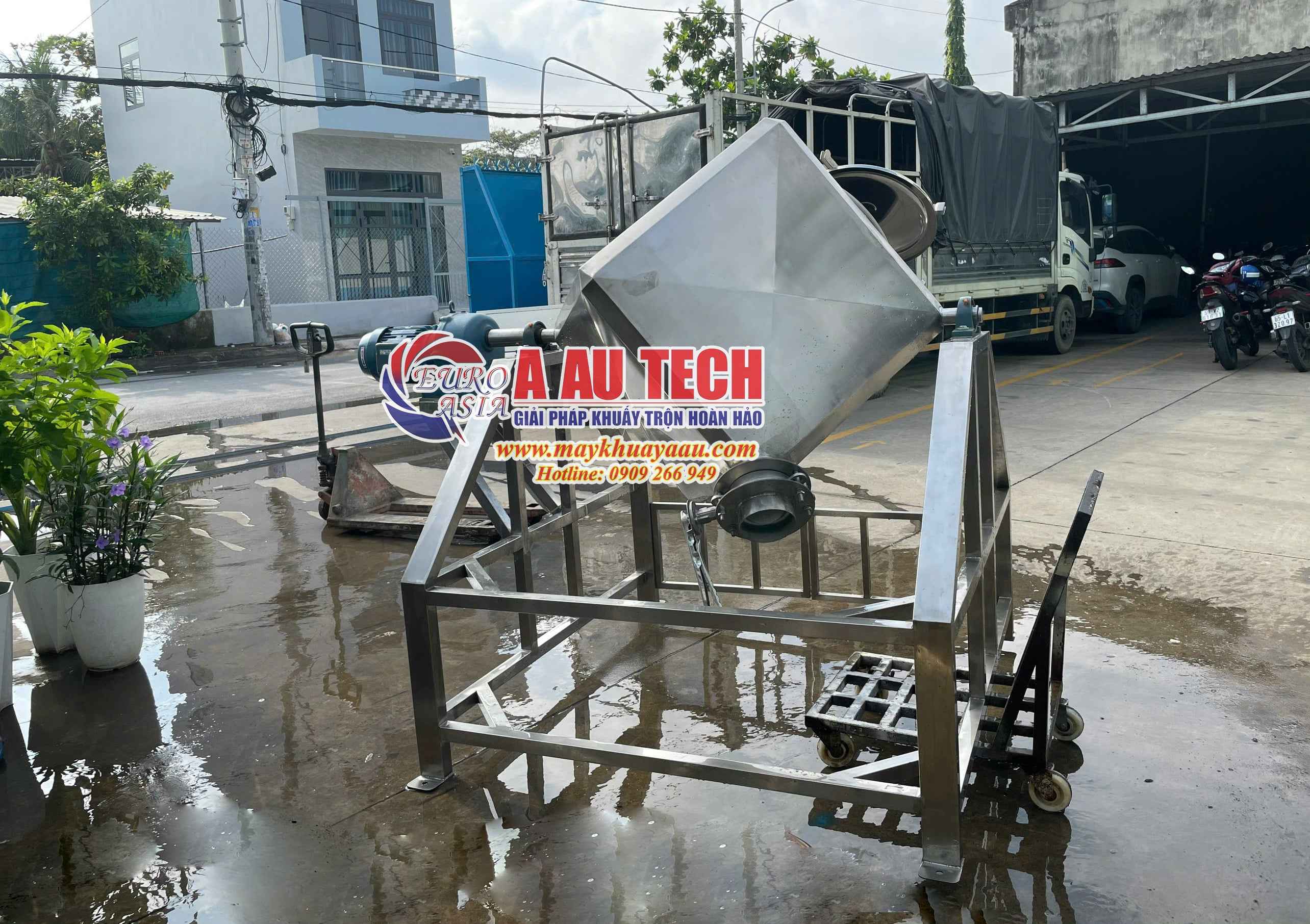 Máy trộn bột lập phương