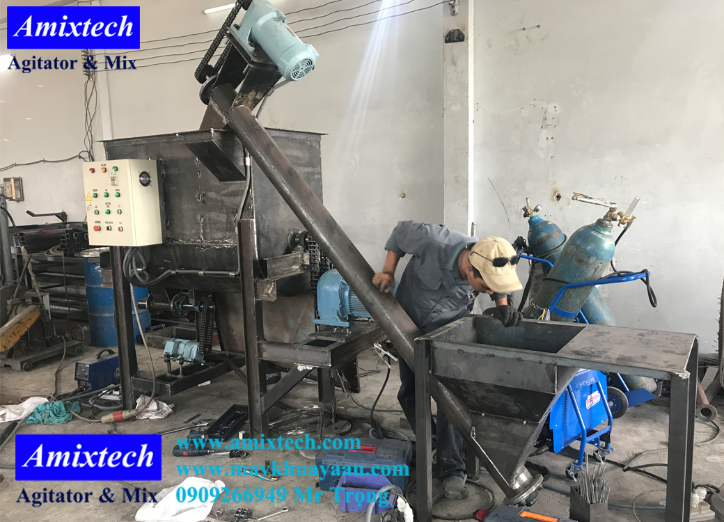 Máy trộn bột khô thủy sản