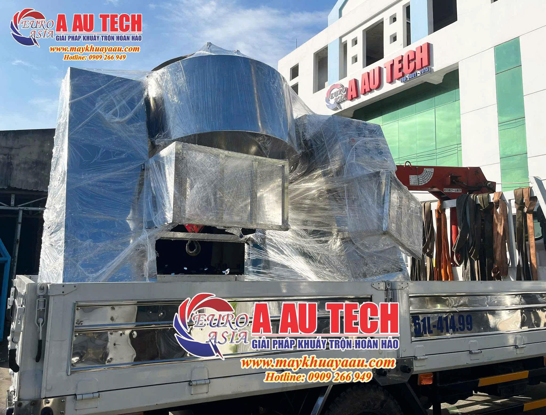 giao-hang-may-tron-bot-dang-trong