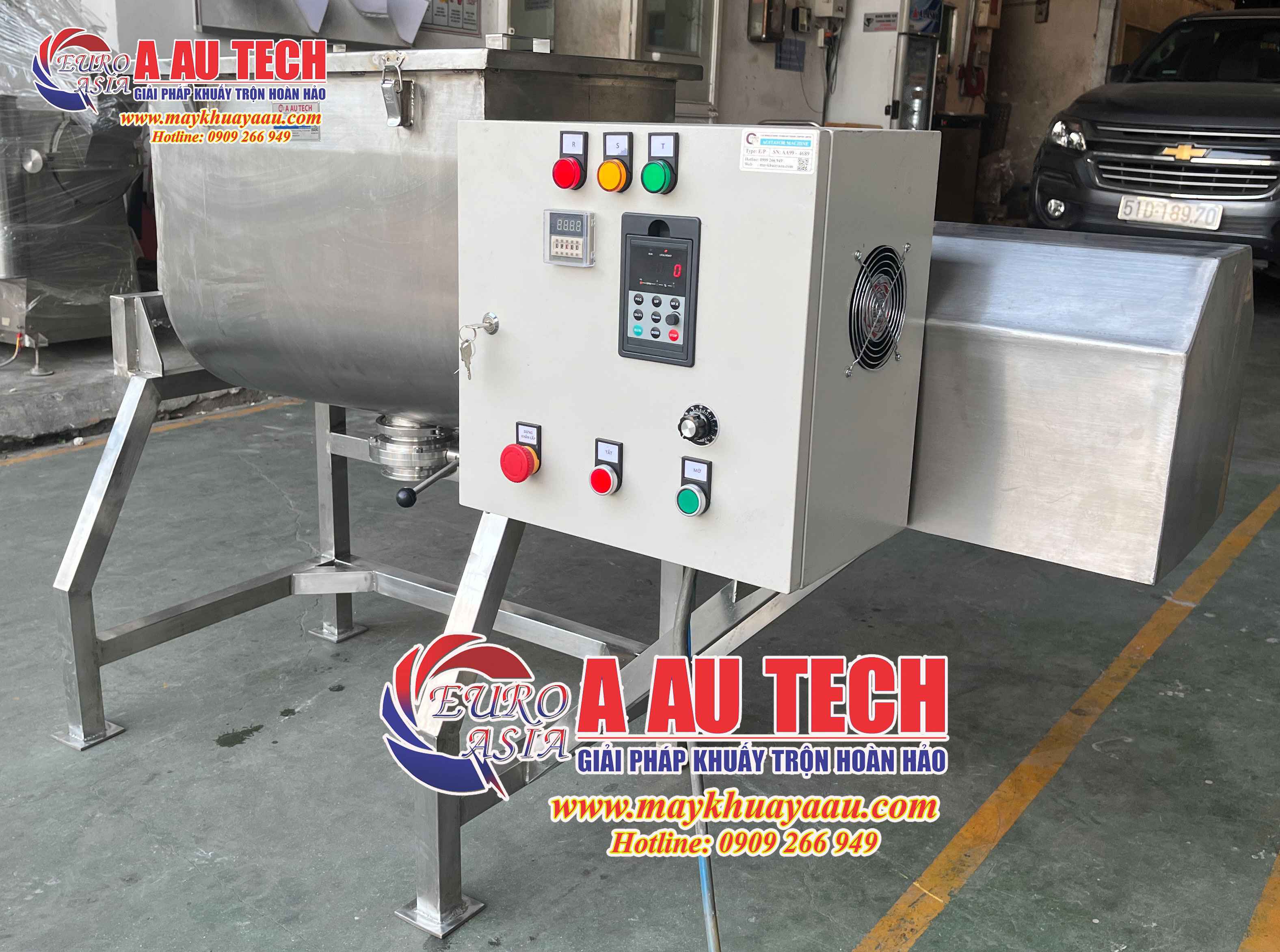 Máy trộn thực phẩm xoay đổ liệu