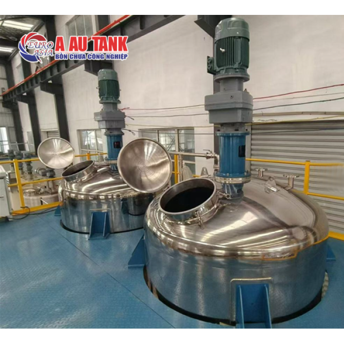 Bồn Khuấy Phân Bón Có Sàn Thao Tác